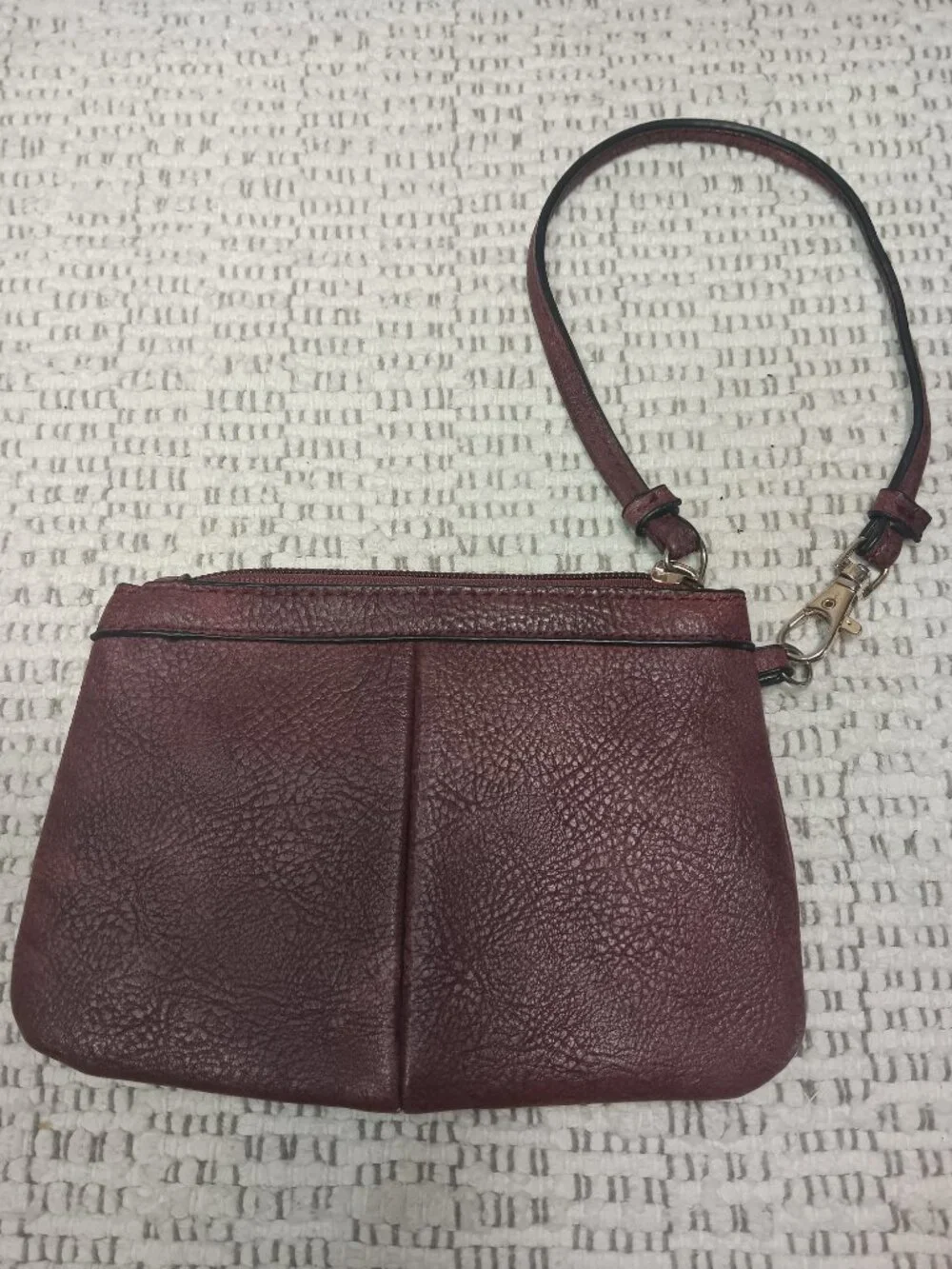 Wilsons Leather Burgundy Cashwrap Distressed Wristlet Coin Purse Clutch